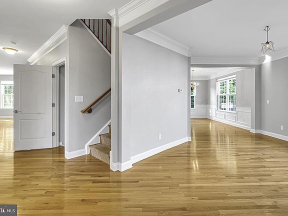 4th image of 40560 Aldie Springs Dr