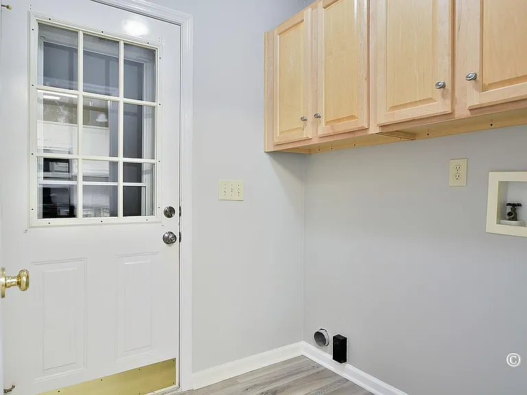 6384 Blanchard Ct — Photo 13