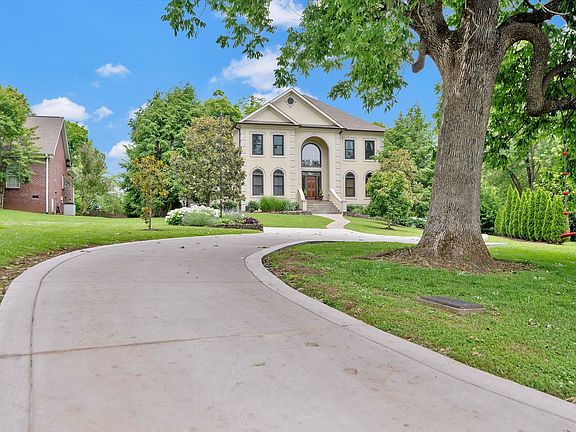 2nd image of 749 Adkisson Ln