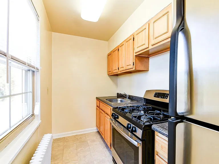 Richman Apartments — Photo 2