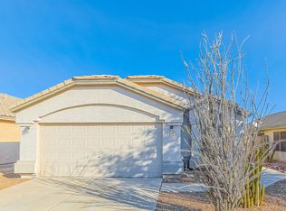 672 E Lovegrass Dr, San Tan Valley, AZ 85143