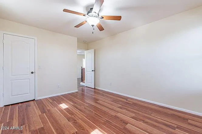 1405 E Baker Dr — Photo 16