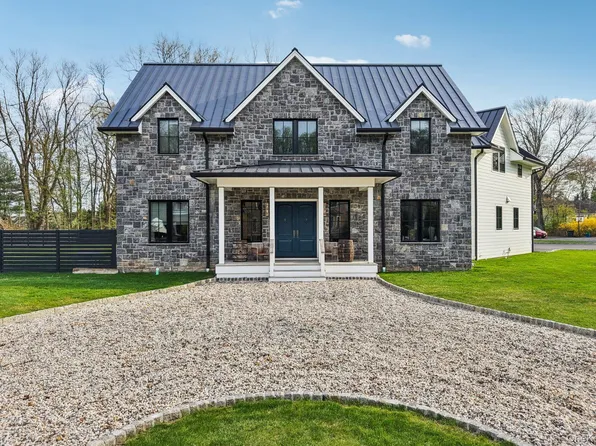 7 Marycrest Road, West Nyack, NY 10994