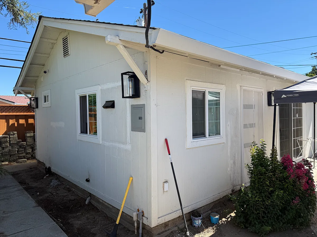 Building Photo - 3116 Haga Dr #2