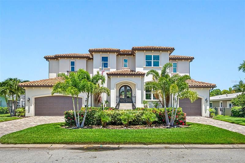 2025 Illinois Ave NE, Saint Petersburg, FL 33703 Zillow