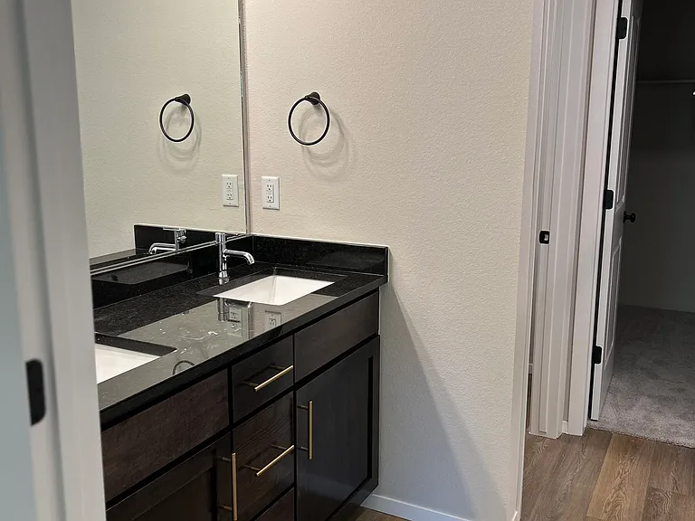 3708 W Delmar St — Photo 12