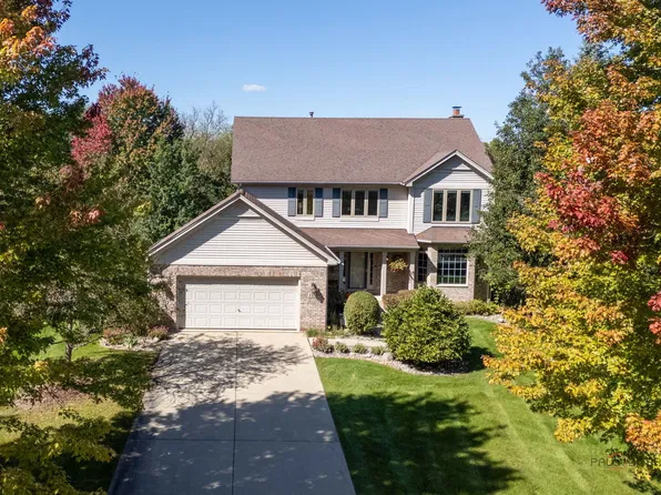 1490 Pheasant Trail Ct, Hoffman Estates, IL 60192