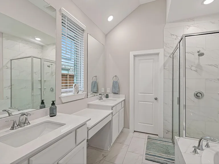 8145 Overland Grv — Photo 39