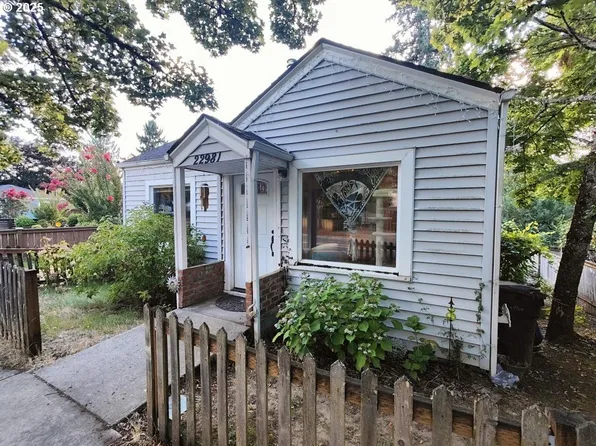 22981 SW Main St, Sherwood, OR 97140