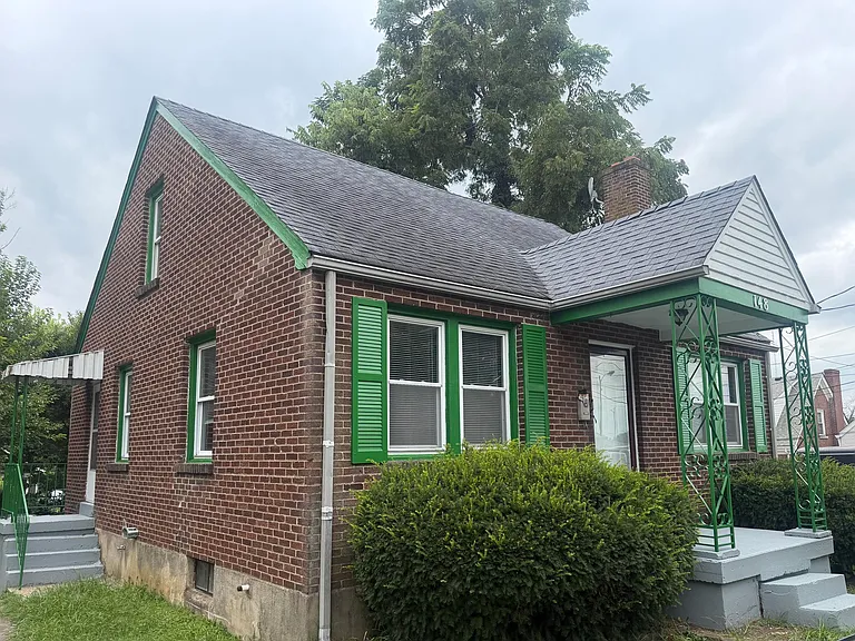 148 Fairlawn Ave — Photo 2