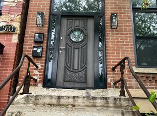 908 W 19th St #3, Chicago, IL 60608