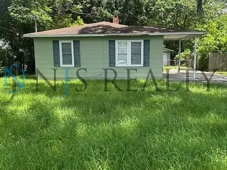 7029 Berry Ave — Photo 2