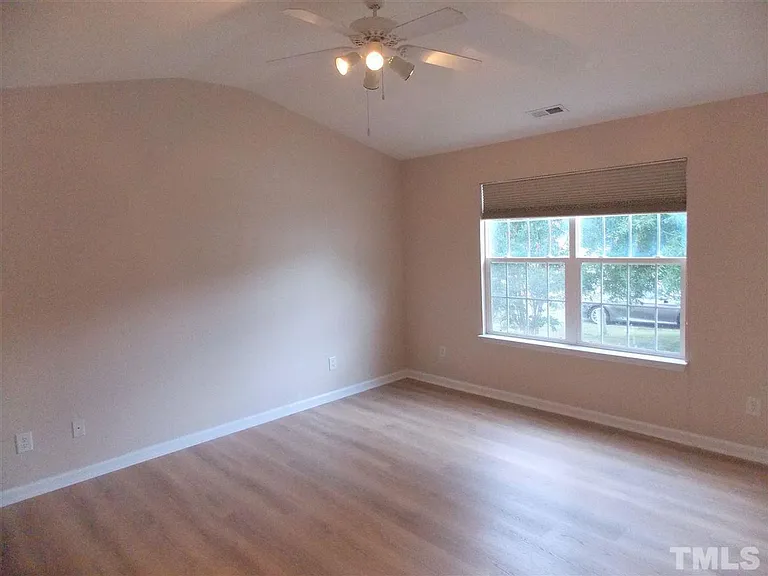 1741 E Honey Springs Ave — Photo 8