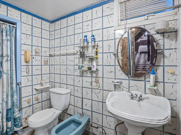 180-19 Grand Central Parkway image 21 of 24