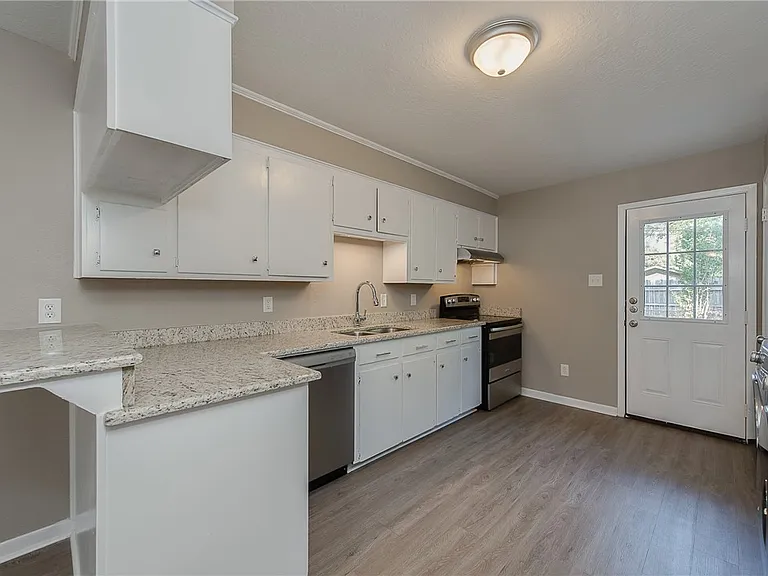 3917 Olive St #B — Photo 5