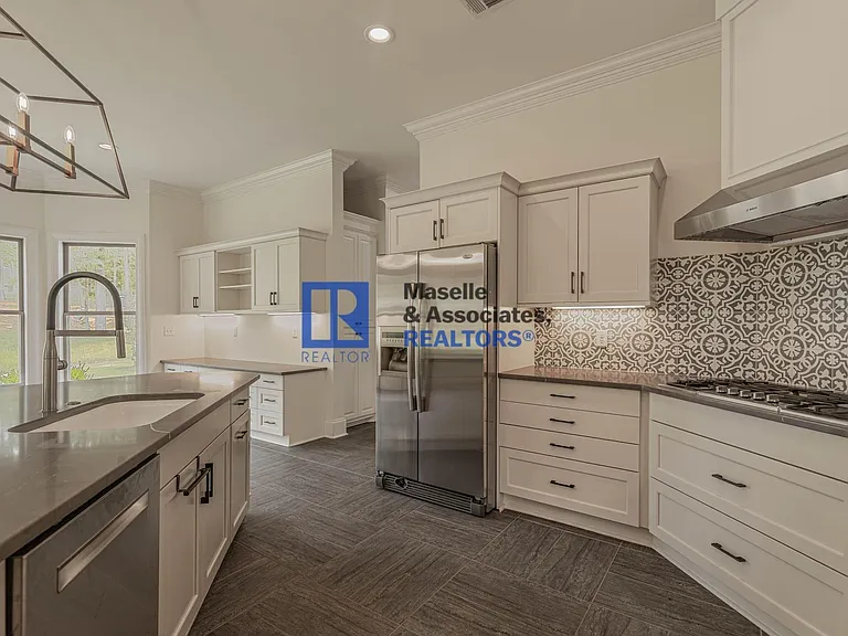 412 Dover Ln — Photo 28