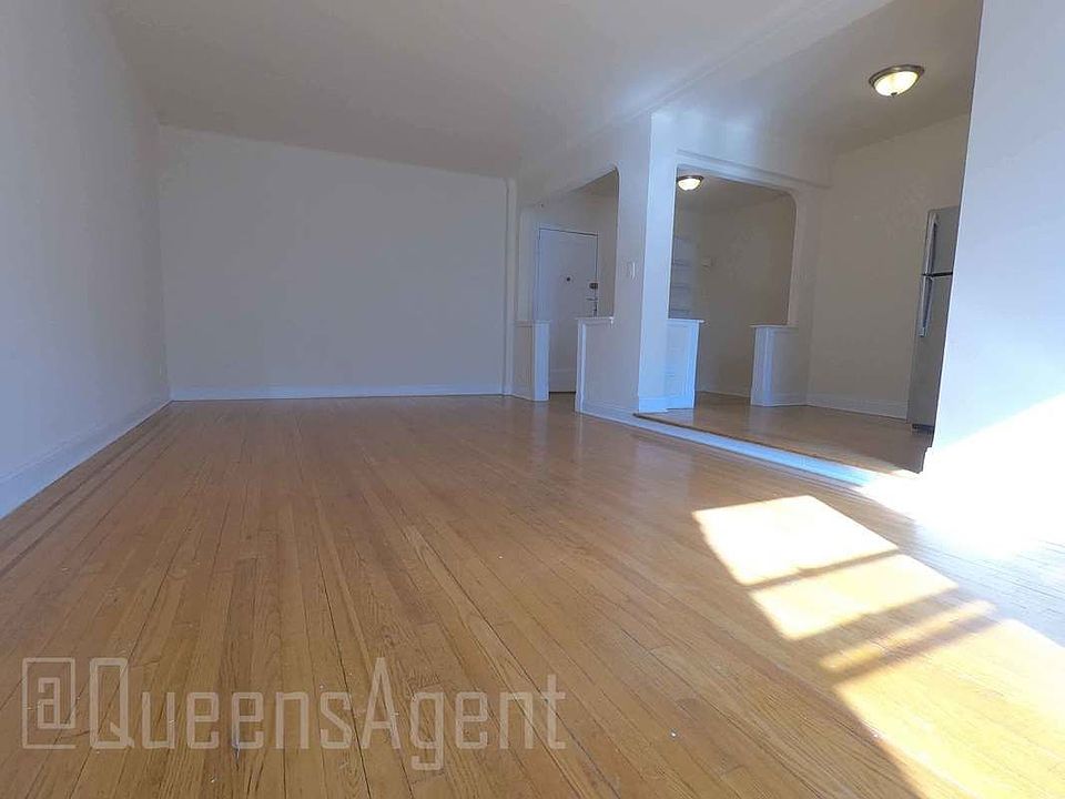 1st image of 4915 Skillman Ave #C5