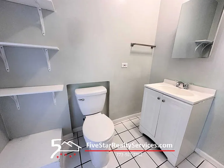 4453 N Kilbourn Ave #1 — Photo 8