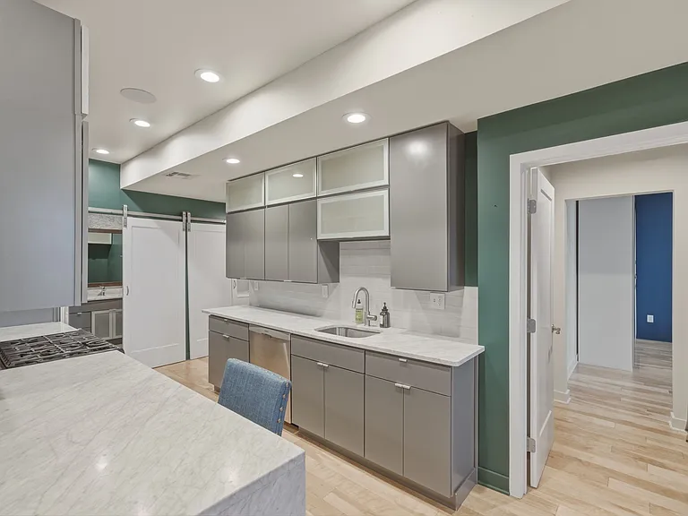 186 Paris St #1 — Photo 9