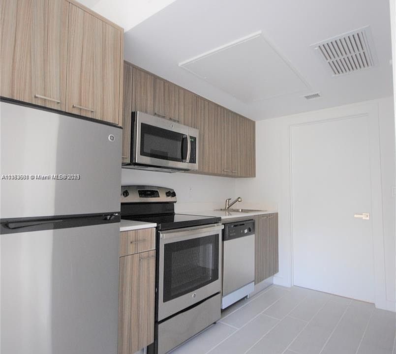 1st image of 740 Meridian Ave #26