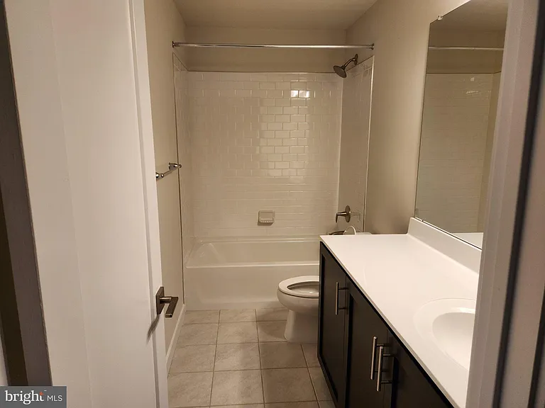 821 Bayberry Ct #821 — Photo 14
