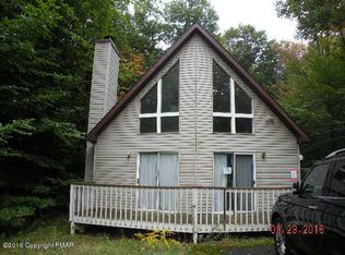 3114 Hamlet Dr, Tobyhanna, PA 18466