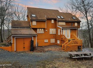 197 Dover Dr, Bushkill, PA 18324