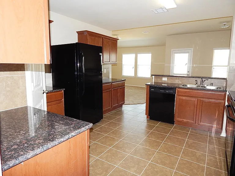 1217 River Oak Ln — Photo 5
