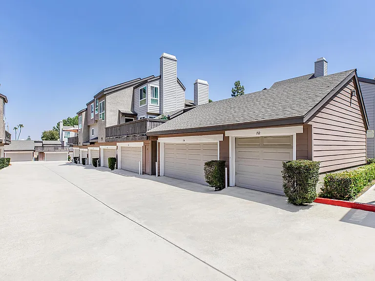 Canyon Crest Views — Photo 24
