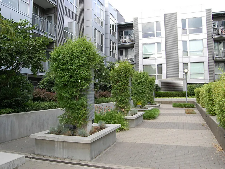 1125 NW 9th Ave #202 — Photo 8