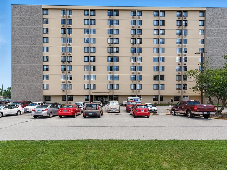Colona House Senior Apartments - 62+ — Photo 6