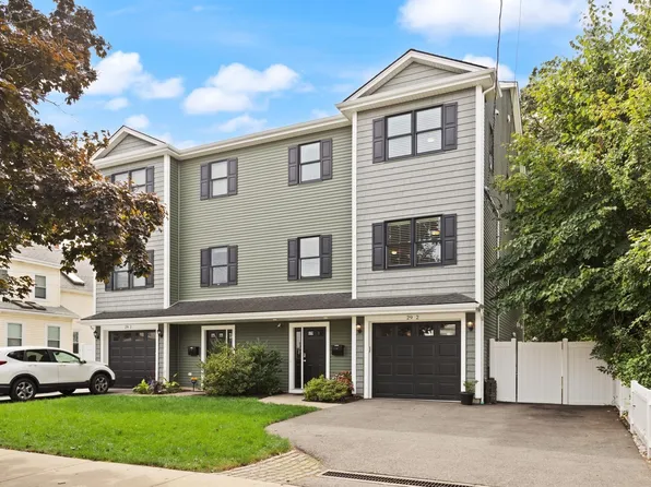 29 Wadsworth Ave Unit 2, Waltham, MA 02453