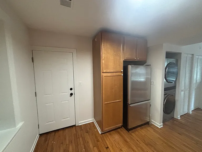 3400 N Janssen Ave #G — Photo 8