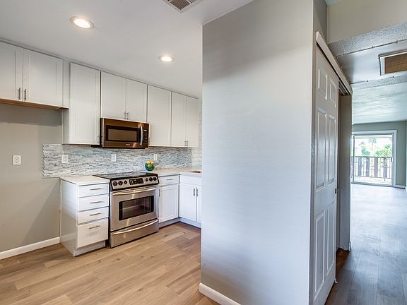 3rd image of 4354 N 82nd St Unit 280