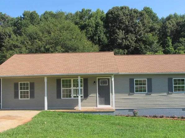4331 Evergreen Ln, Gillsville, GA 30543