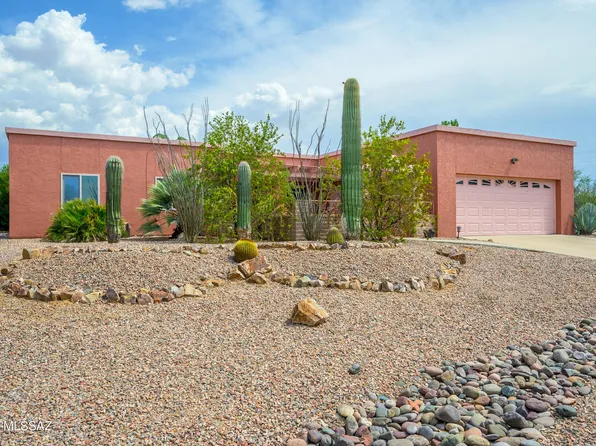 805 W Hermosa Pl, Green Valley, AZ 85614
