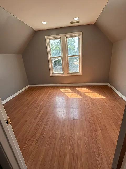 5 bed, 1.5 bath, 1200 sqft, $2,450 — Photo 4