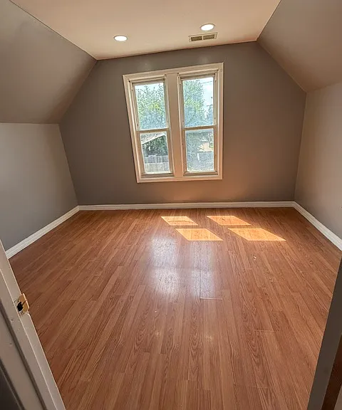 6915 S Damen Ave — Photo 4