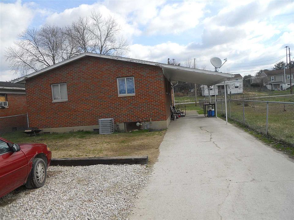 2nd image of 304 3rd St W