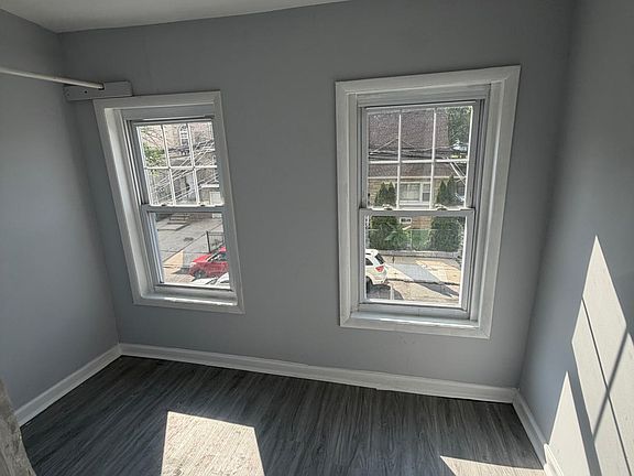 3rd image of 40 Halsted St #2