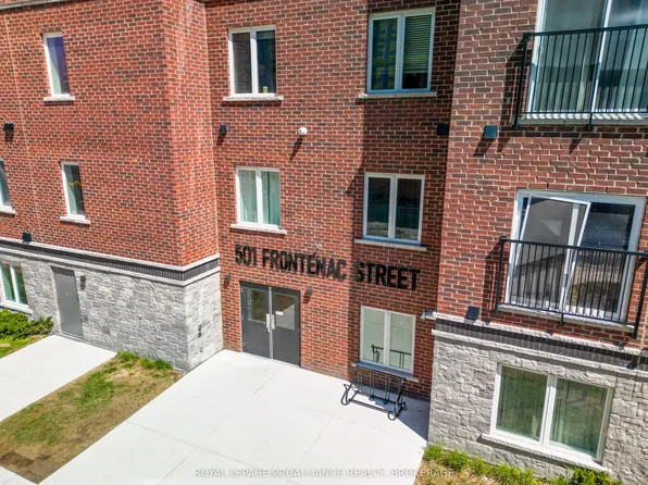 501 Frontenac St #402, Kingston, ON K7K 4L9