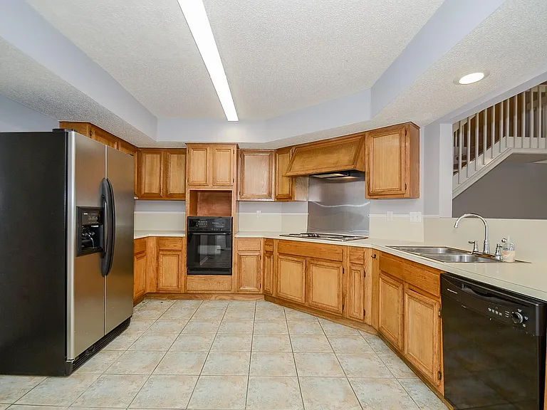 12722 Ashford Brook Dr — Photo 23