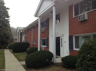 7501 Parkview Rd #3187829, Greendale, WI 53129