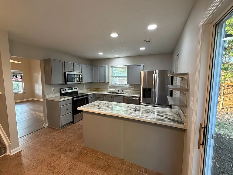 1047 Oak Blossom Way — Photo 7