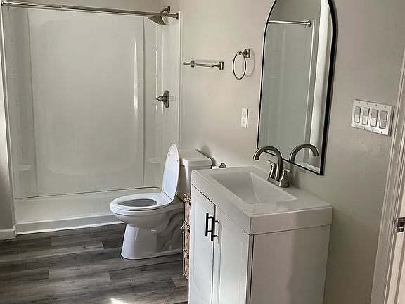 3rd image of 599 N Main St #2