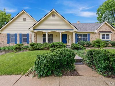 201 W Manor Dr, Chesterfield, MO, 63017