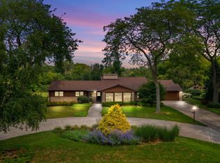 7830 N Regent Rd, Fox Pt, WI 53217