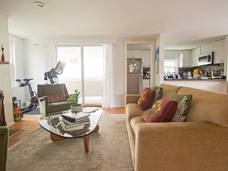 6 Athens St #A — Photo 3