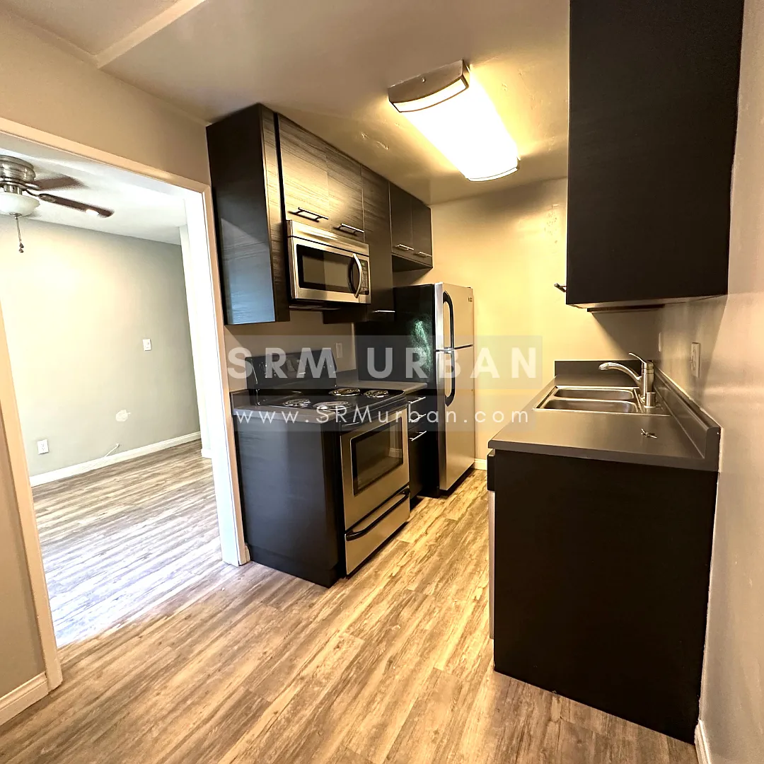 Studio, 300 sqft, $1,785 — Photo 1