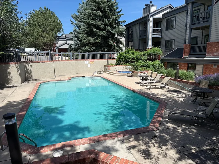 2727 Folsom St #303 — Photo 19